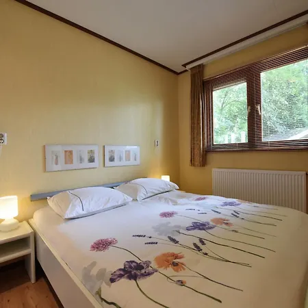 In With Fenced Garden Garderen