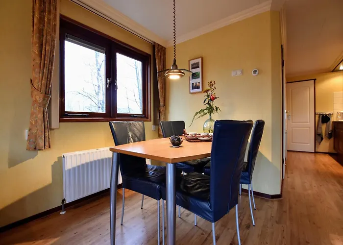 In With Fenced Garden Garderen