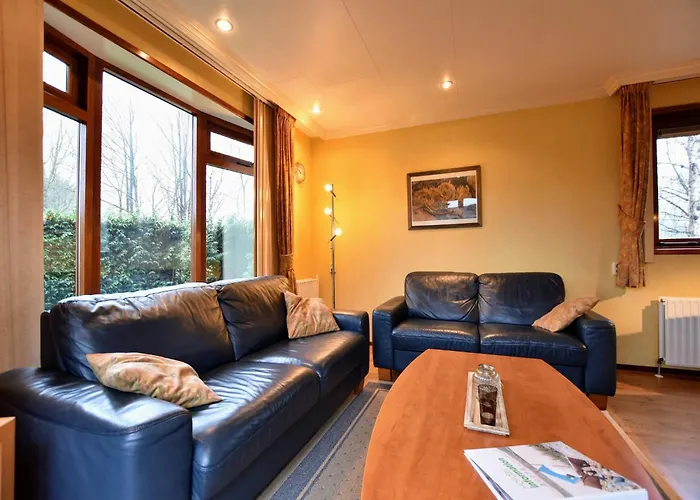 In With Fenced Garden Chalet *