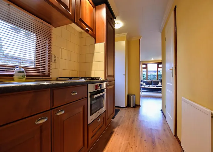 Chalet In With Fenced Garden Garderen