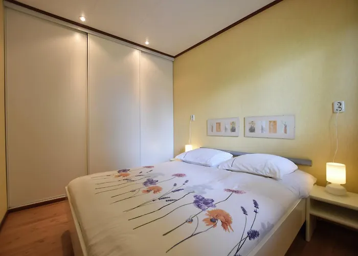 In With Fenced Garden Chalet Garderen