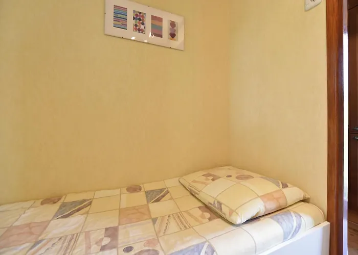 In With Fenced Garden